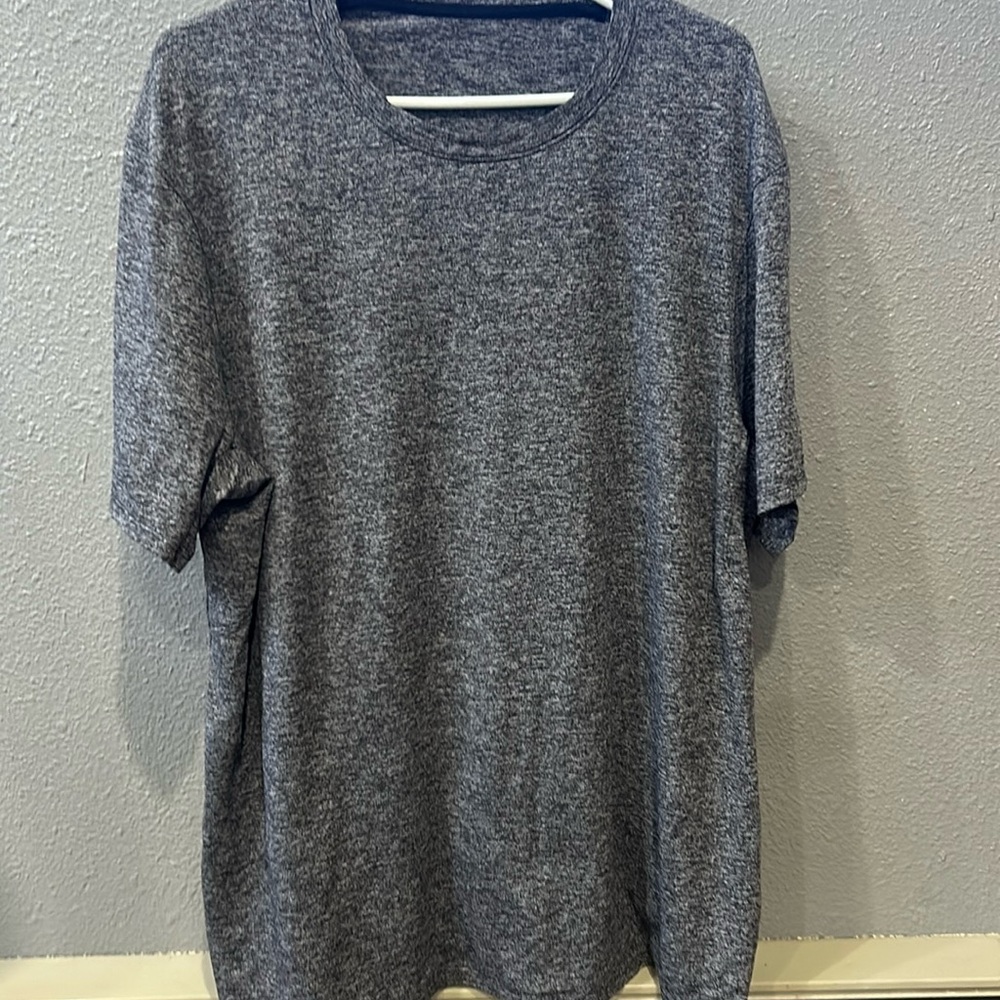 Lululemon Men’s Metal Vent Shirt Size XL